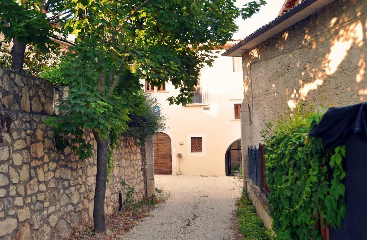 Dimora Dell'Arte Hotel Navelli Exterior foto