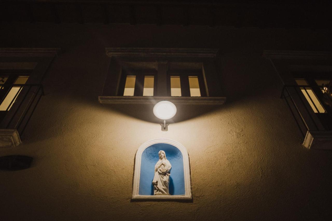 Dimora Dell'Arte Hotel Navelli Exterior foto